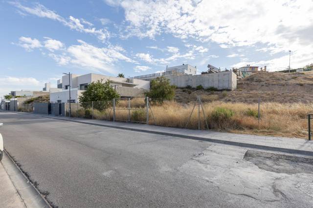 Terreno residencial en Venta en Calle Río Castril en Altos de la Zubia