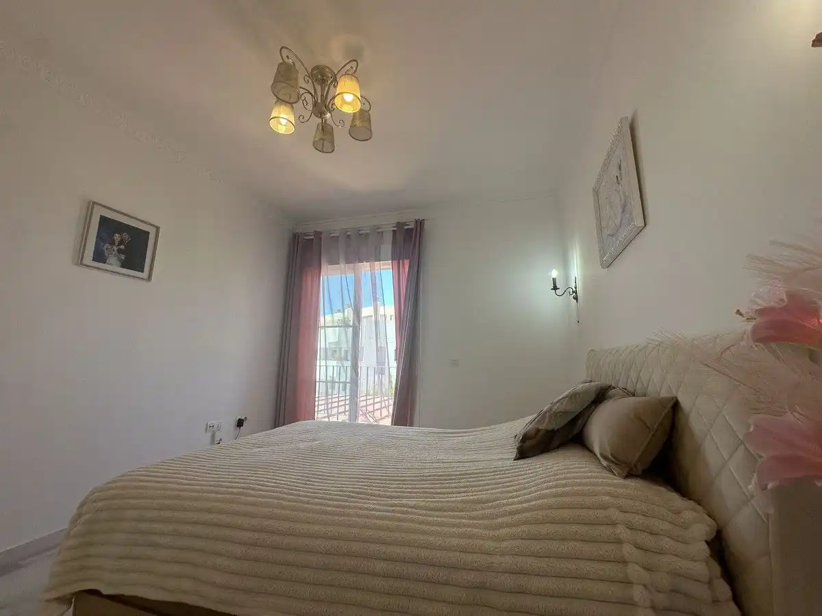 Dormitori de Casa o xalet en venda en Mijas amb Aire condicionat, Jardí privat i Terrassa