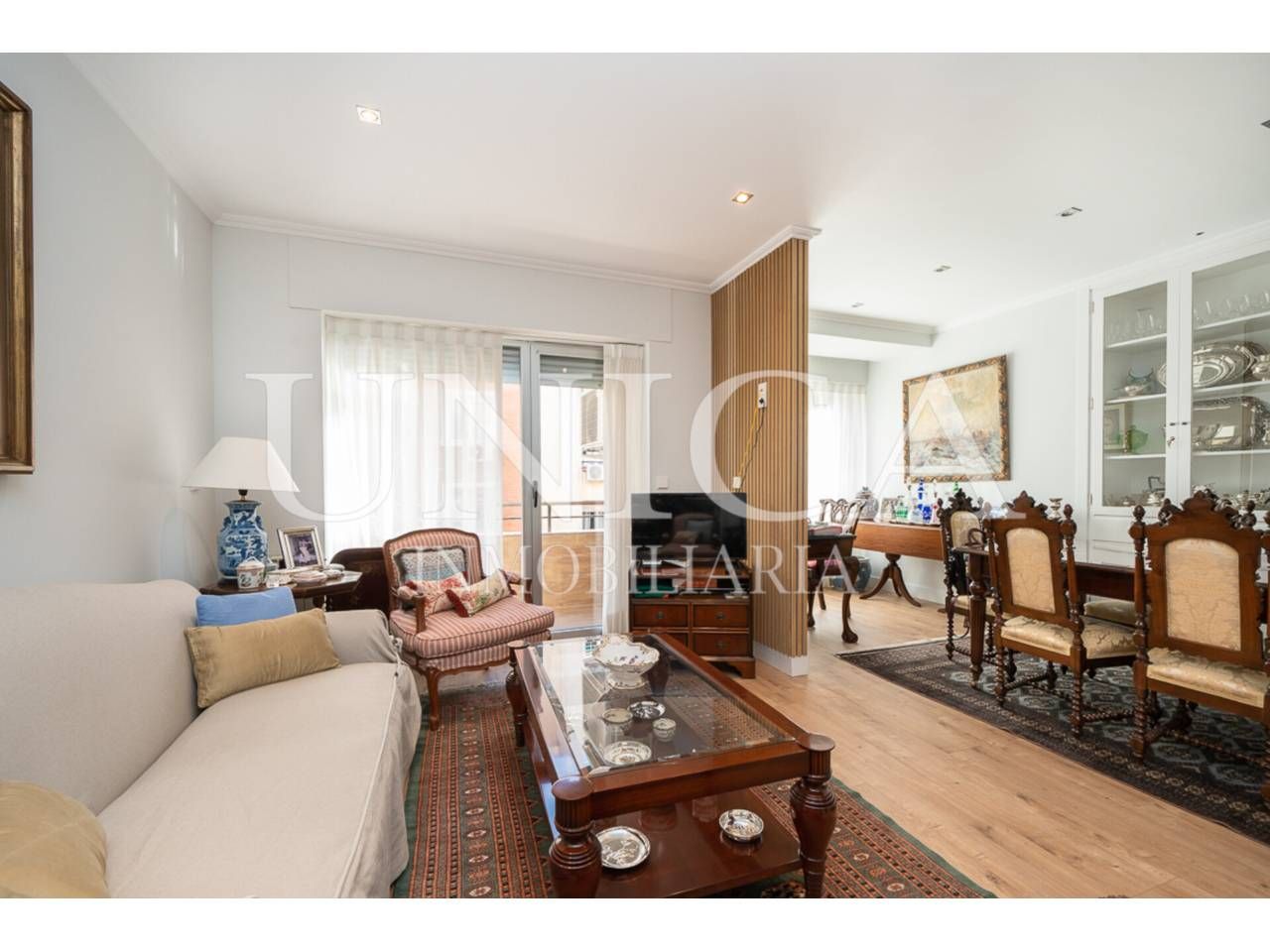 Sala d'estar de Casa o xalet en venda en  Madrid Capital