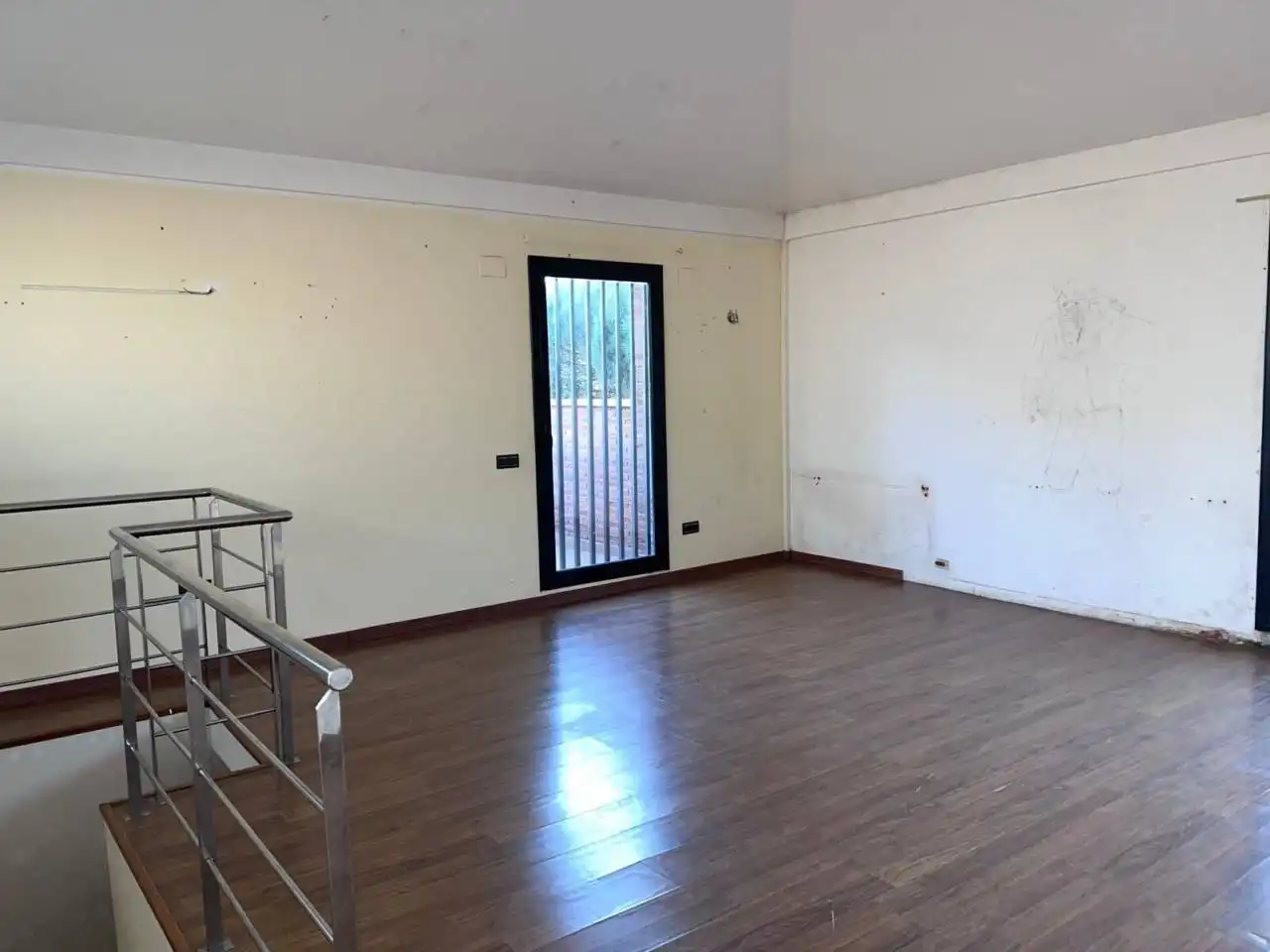 Sala d'estar de Casa o xalet en venda en Vilanova del Vallès amb Jardí privat, Terrassa i Piscina