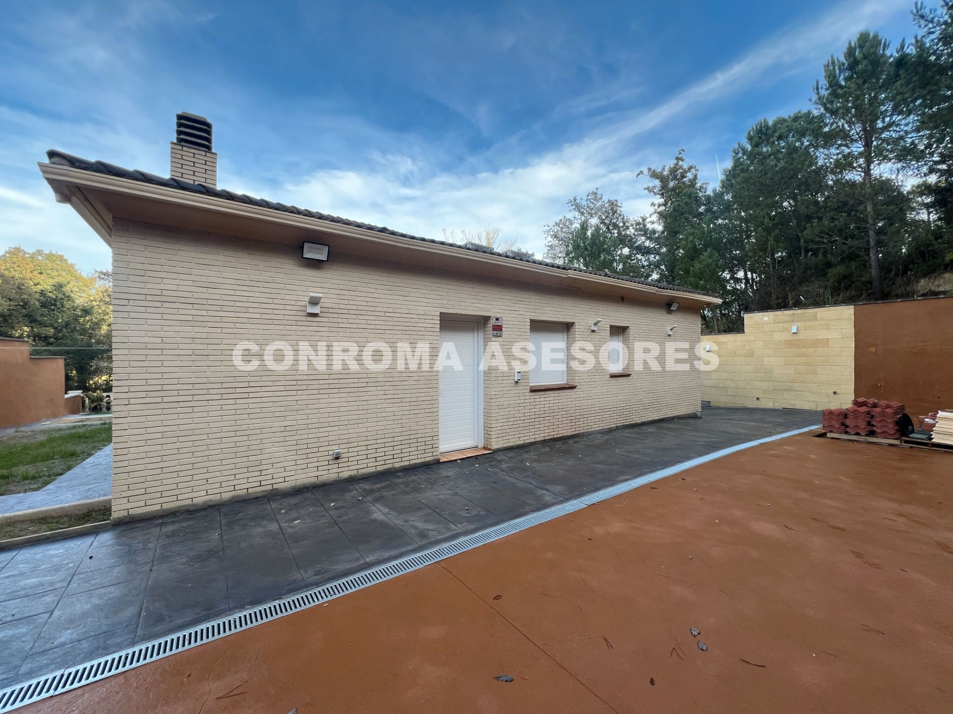 Vista exterior de Casa o xalet en venda en Vidreres amb Aire condicionat, Calefacció i Jardí privat