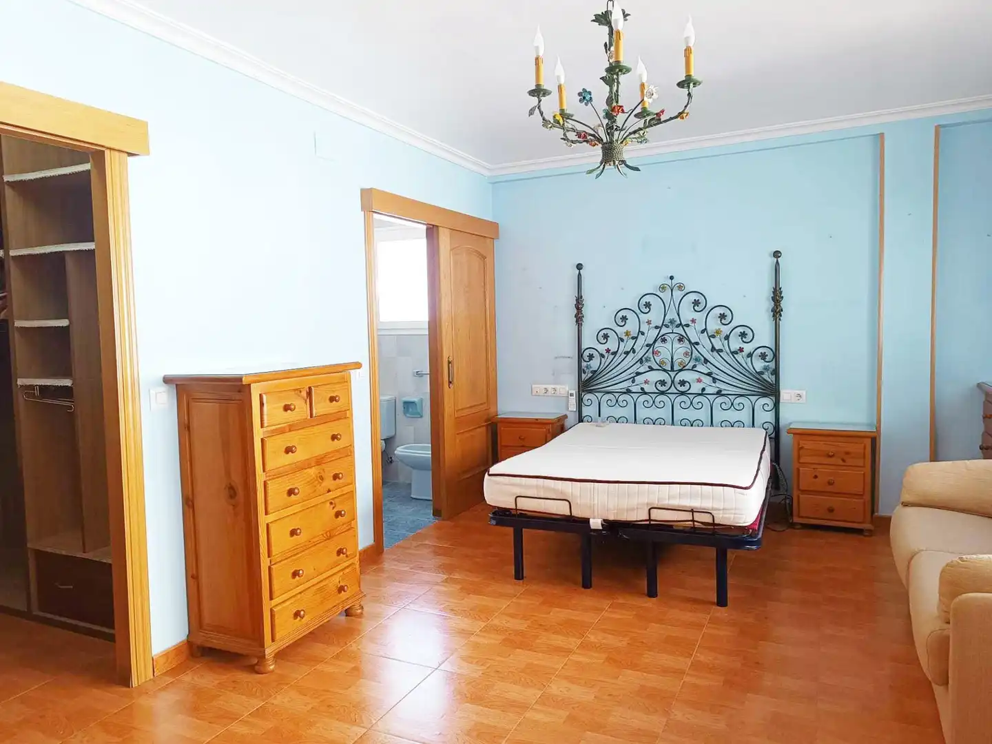 Habitación de Piso en venta en Sevilla con Aire acondicionado y Calefacción