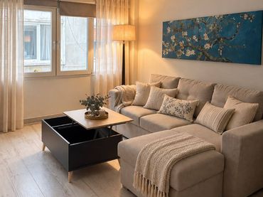 Apartament amb ascensor de lloguer a Calle Mesones