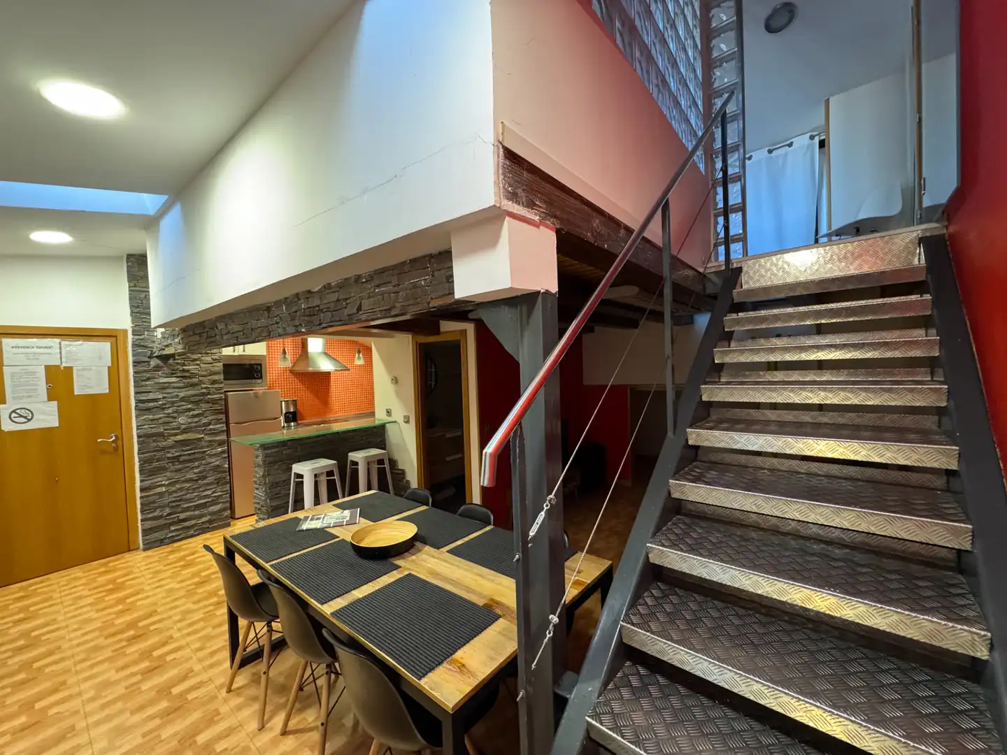 Ático en venta en Jaca con Terraza, Trastero y Amueblado