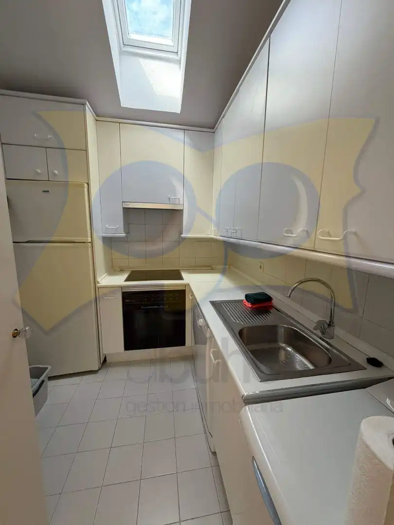 Cocina de Piso de alquiler en Salamanca con Calefacción, Horno y Lavadora