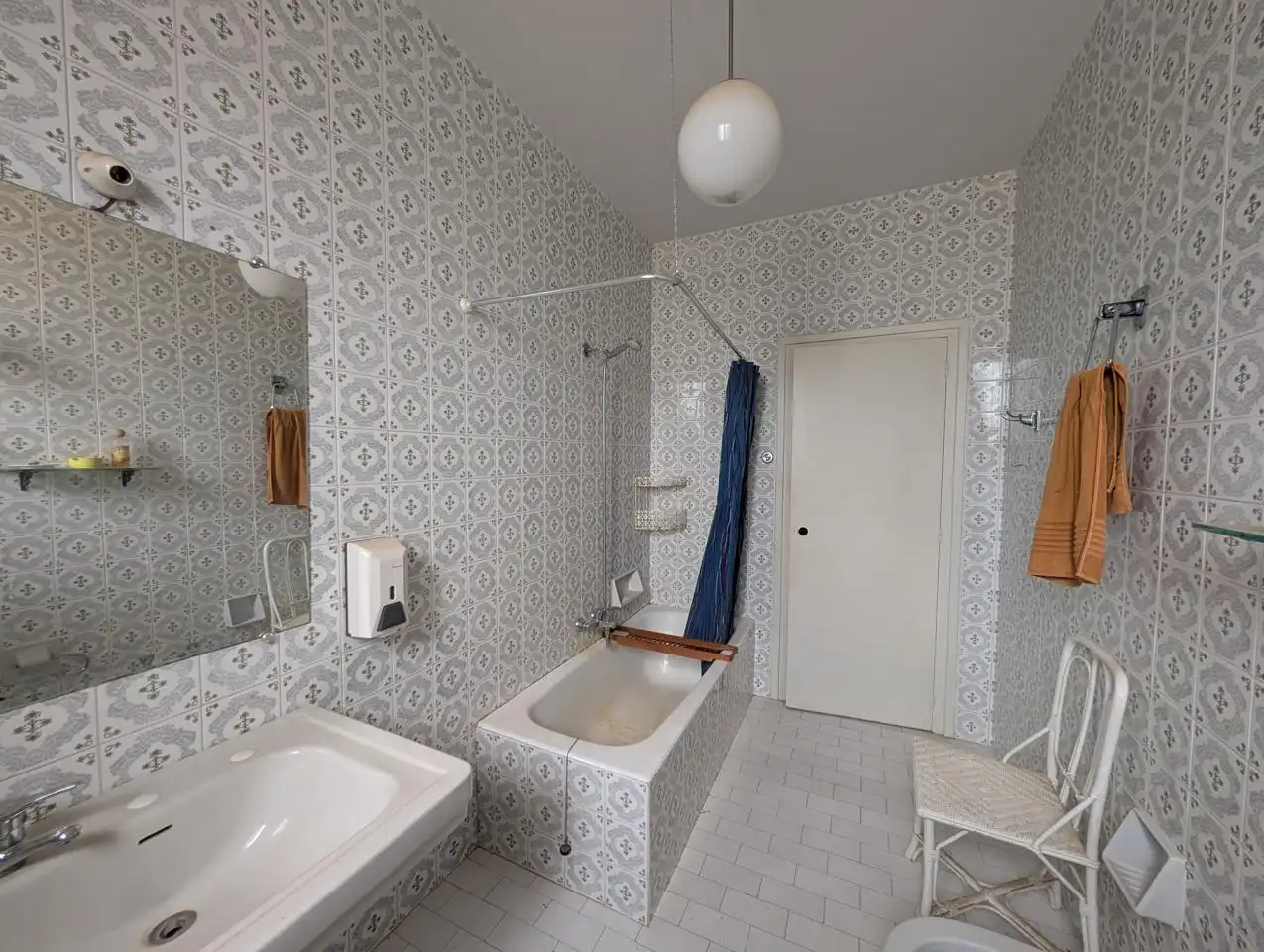 Baño de Finca rústica en venta en Pozorrubio de Santiago con Jardín privado, Piscina y Sauna