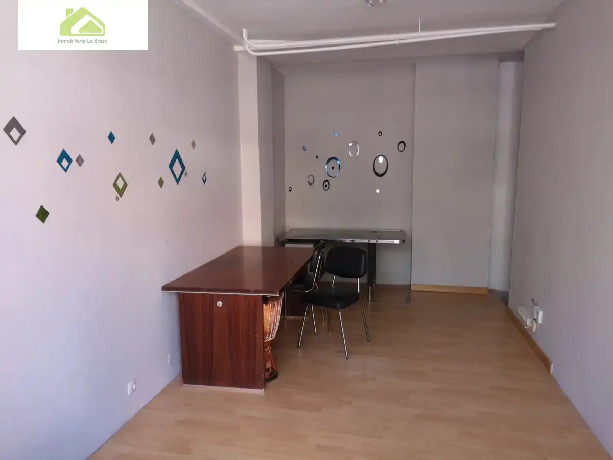 Local comercial en venda a Casco Antiguo