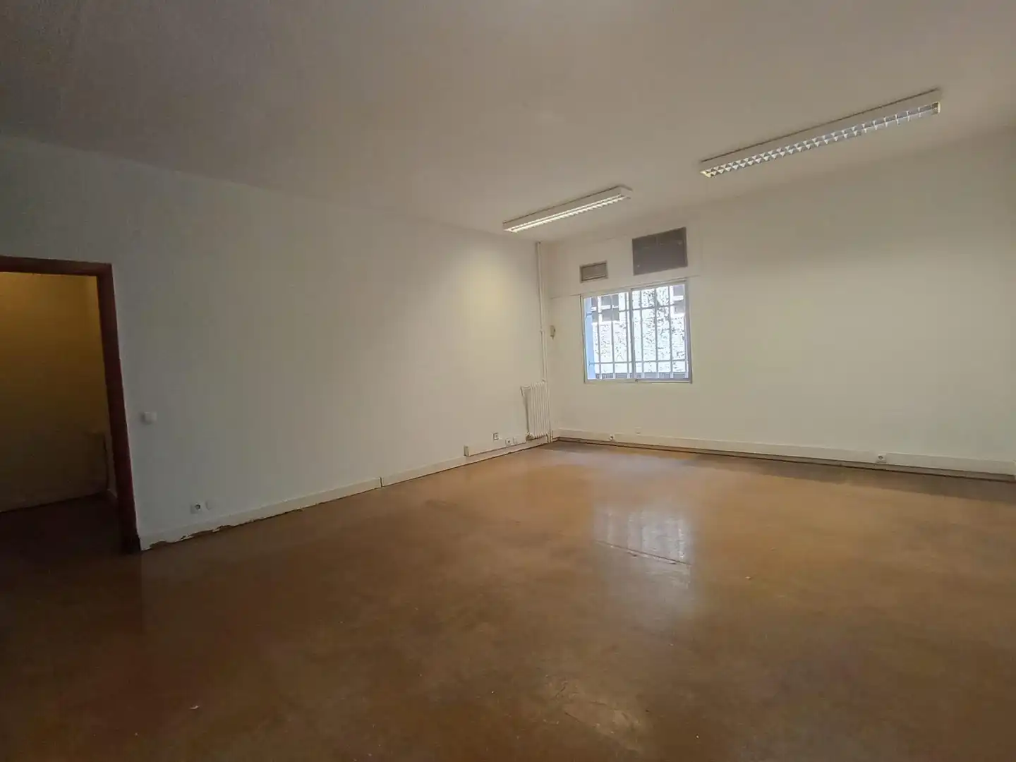 Office for rent in Madrid  with Air Conditioner and Heating