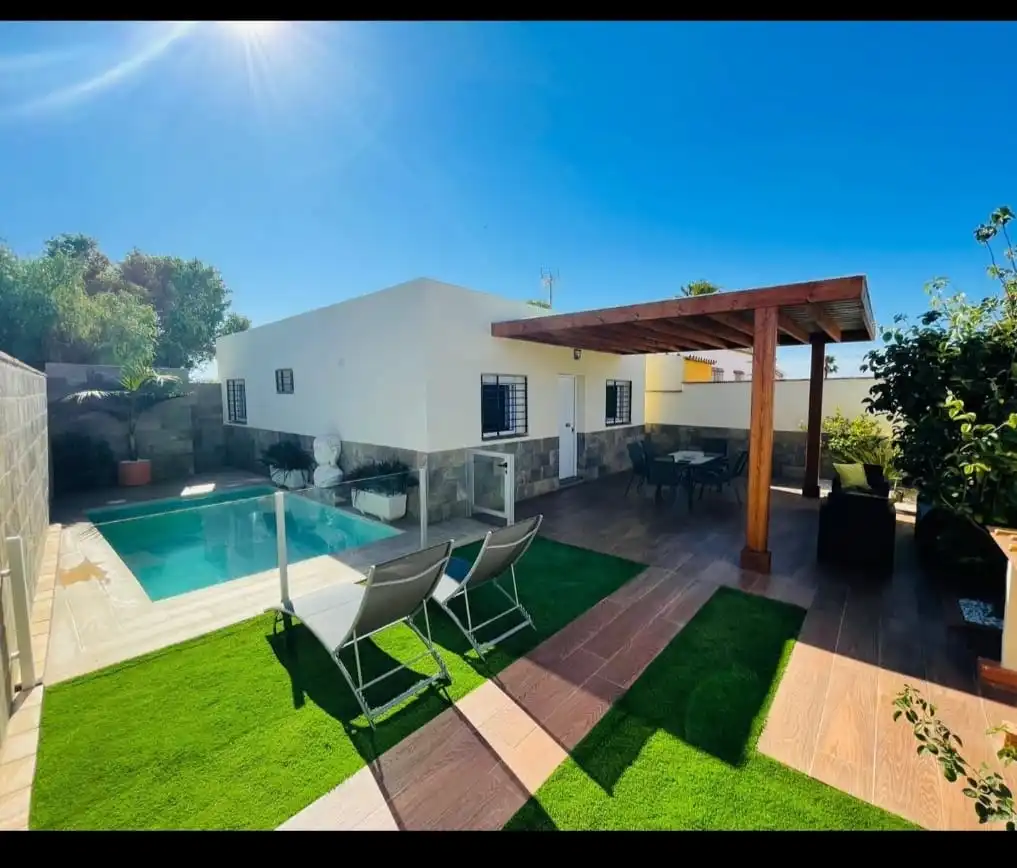 Houses for rent in Carril de Los Fuguillas, Barrio Nuevo