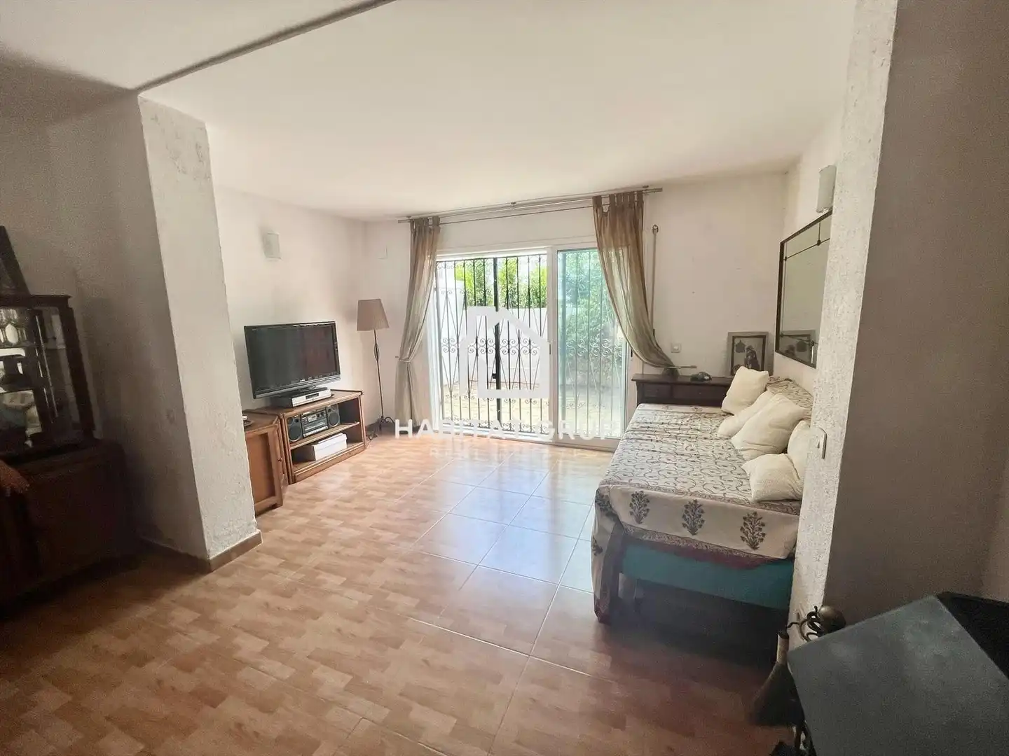 Sala de estar de Casa adosada en venta en Cambrils con Aire acondicionado, Calefacción y Jardín privado