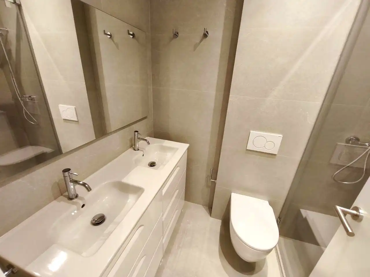 Badezimmer von Wohnung zur Miete in Madrid mit Terrasse