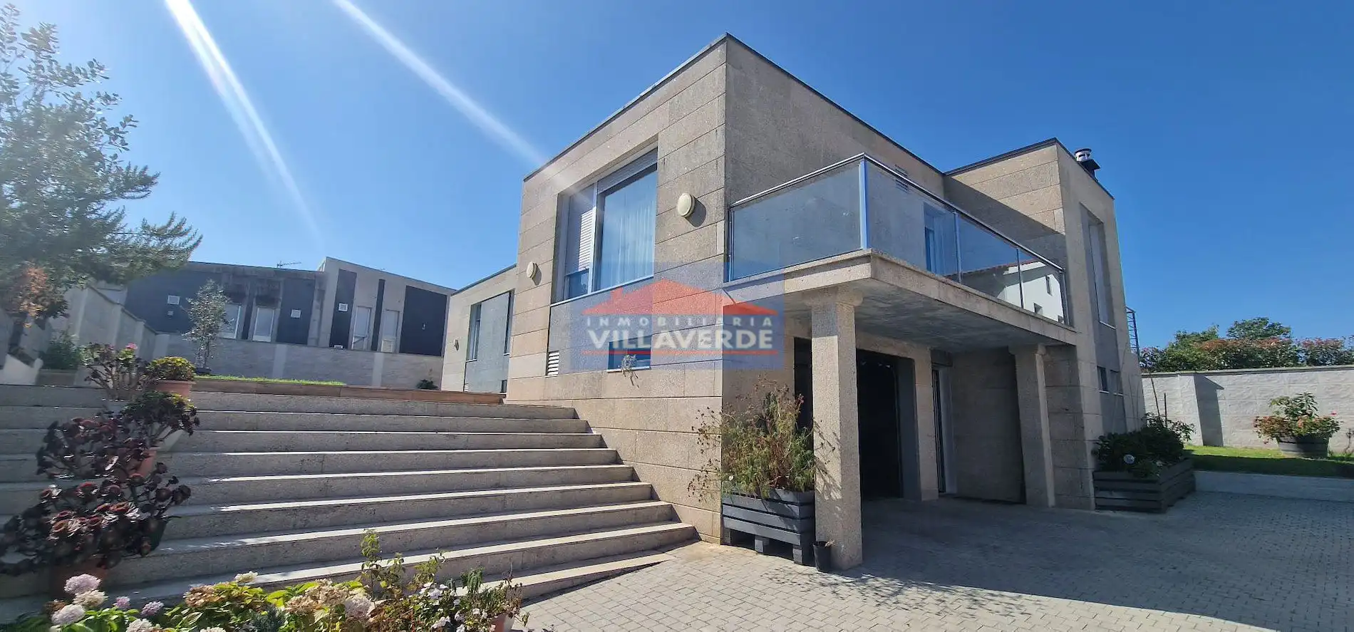 Vista exterior de Casa o chalet en venta en Cangas  con Terraza, Trastero y Piscina