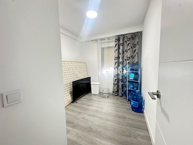 Flat for sale in Coslada  with Air Conditioner, Parquet flooring and Terrace