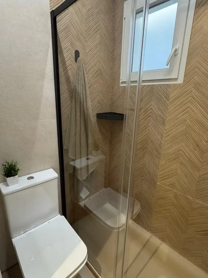 Bany de Pis en venda en Sevilla