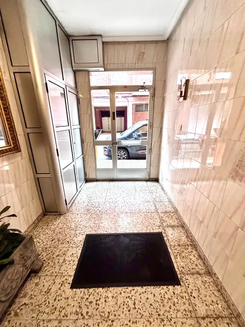 Pis en venda en Gijón  amb Calefacció, Parquet i Moblat