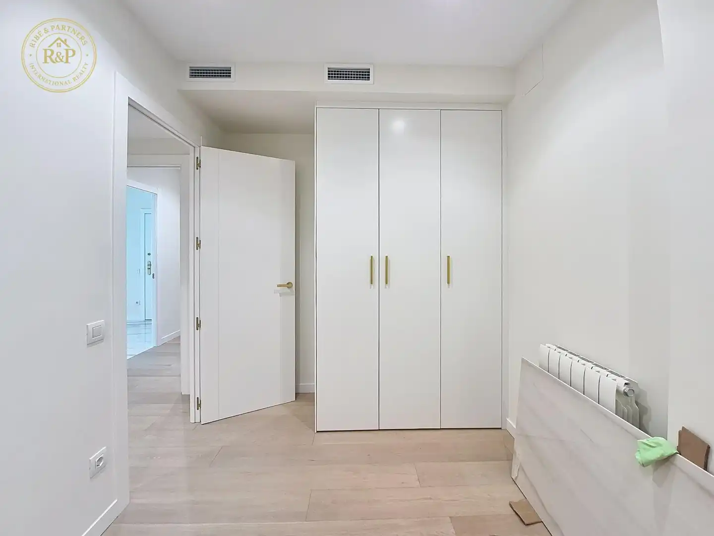 Bedroom of Flat for sale in Barcelona  with Heating, Storage room and Swimming Pool