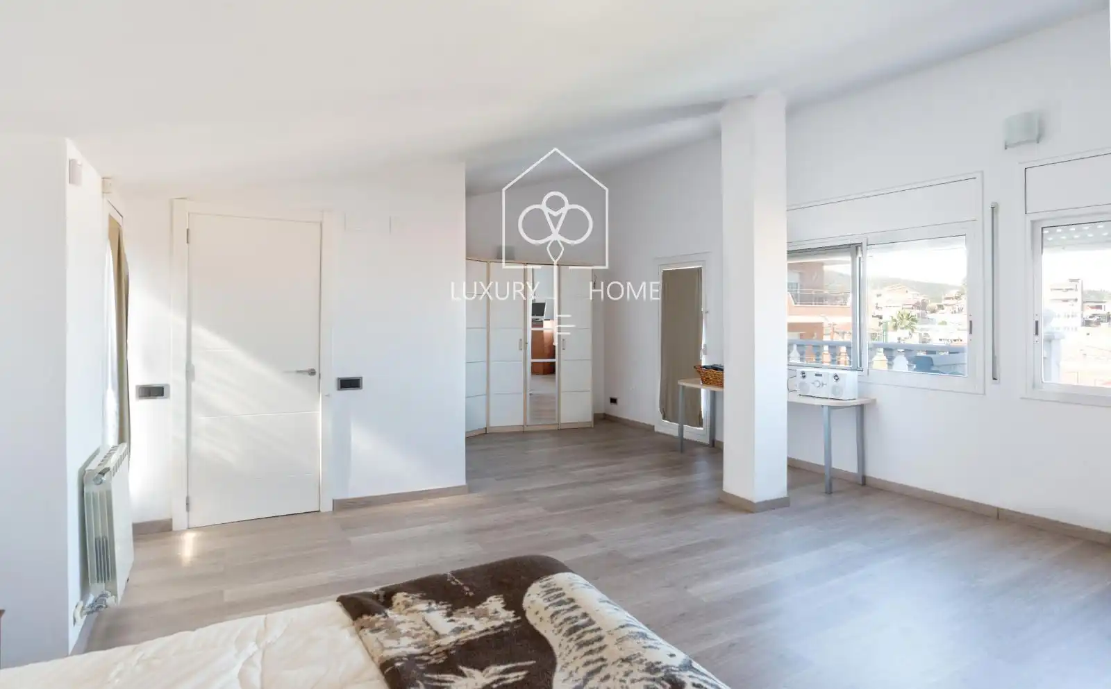 Sala d'estar de Casa o xalet en venda en Viladecans amb Aire condicionat, Calefacció i Parquet