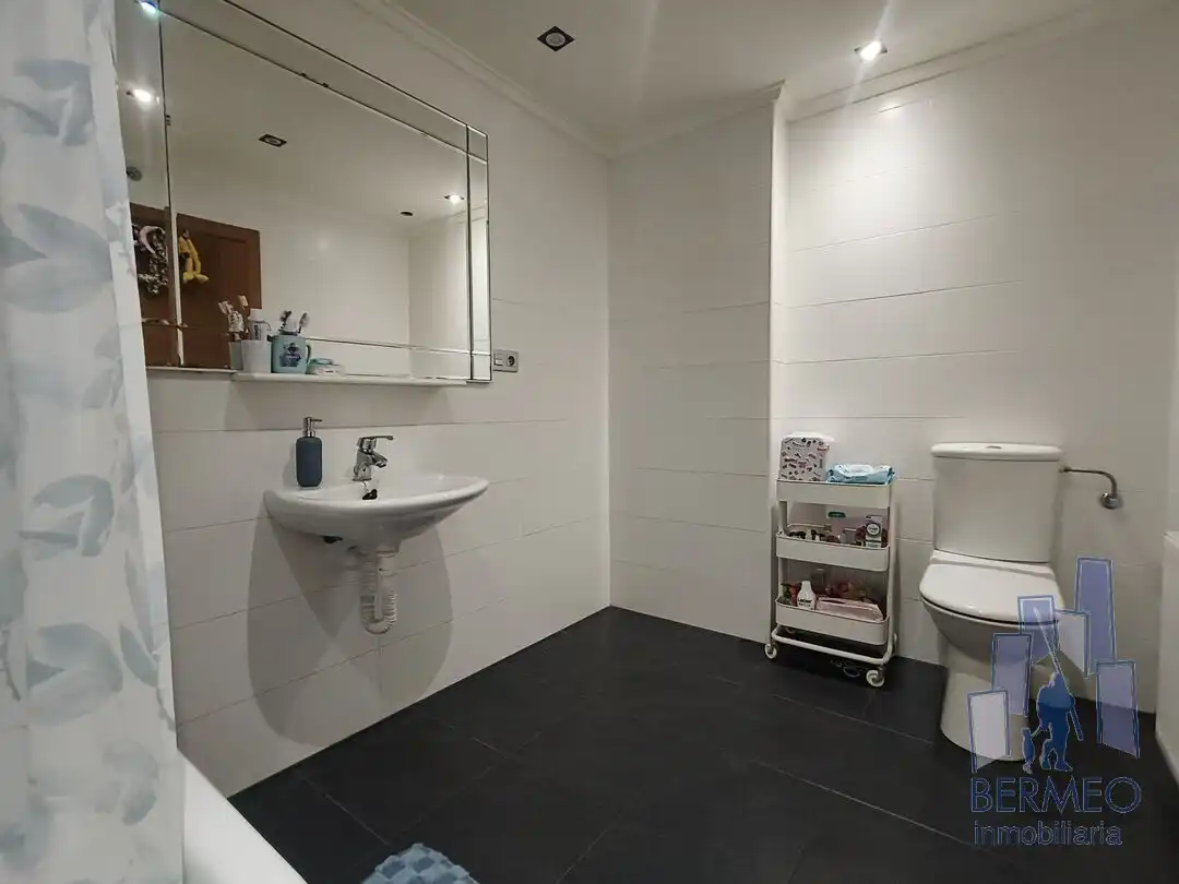 Bathroom of Flat for sale in Bermeo  with Heating, Terrace and Storage room