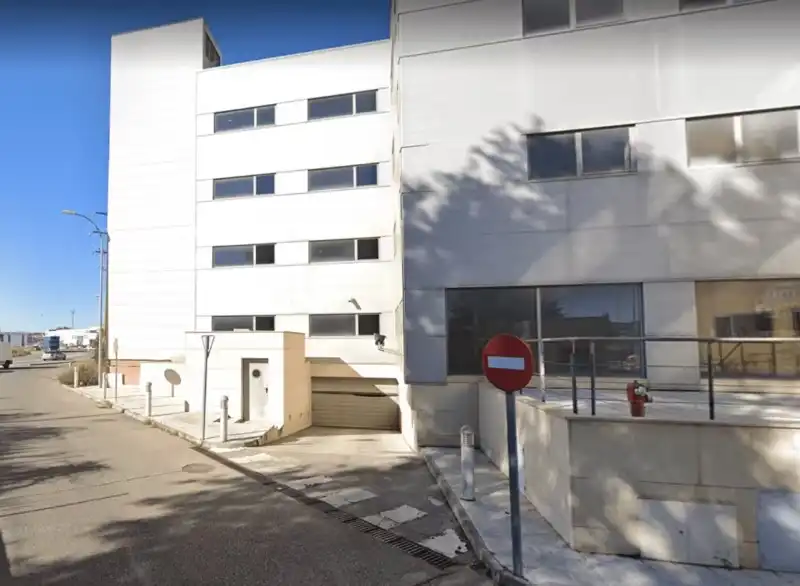 Einzelparkplatz mit Aufzug zur Miete in Calle de Francisco Aritio 158, imagen 3
