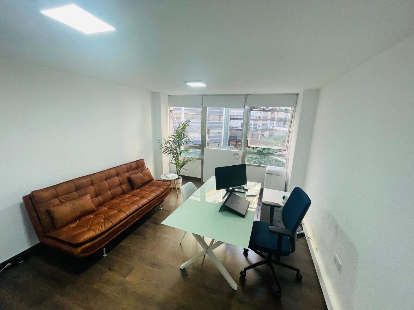 Office to rent in Alicante / Alacant  with Air Conditioner, Heating and Furnished