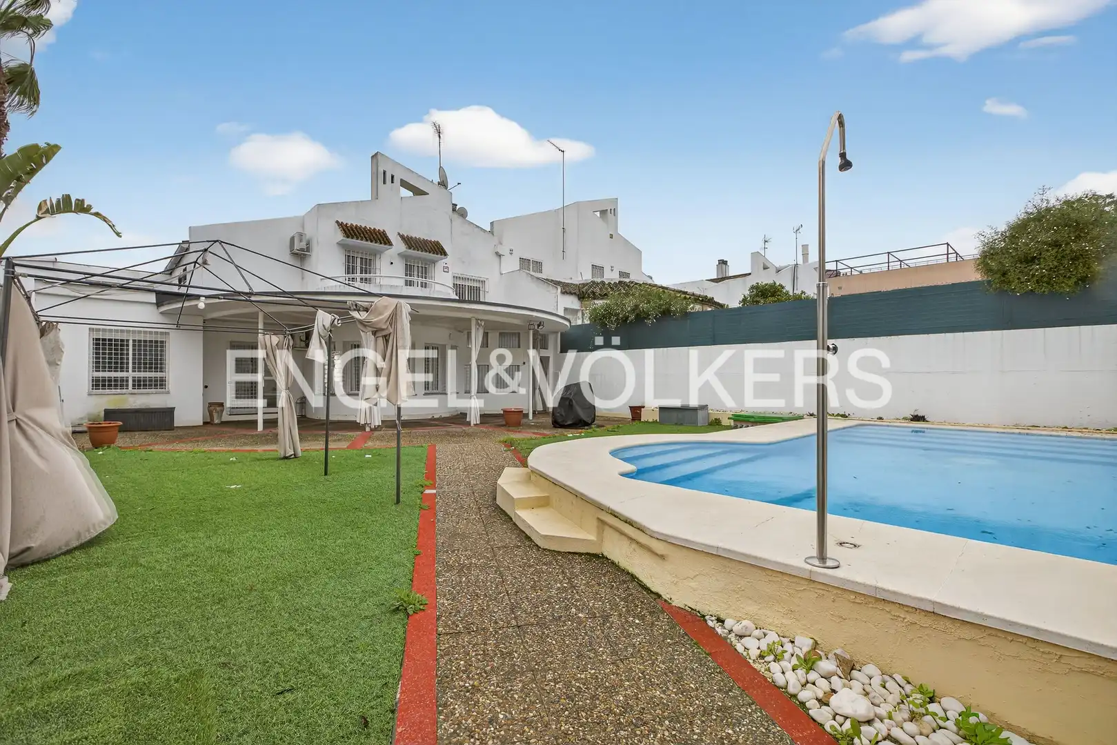 Exterior view of Houses for sale in Tomares  with Air Conditioner, Heating and Private garden