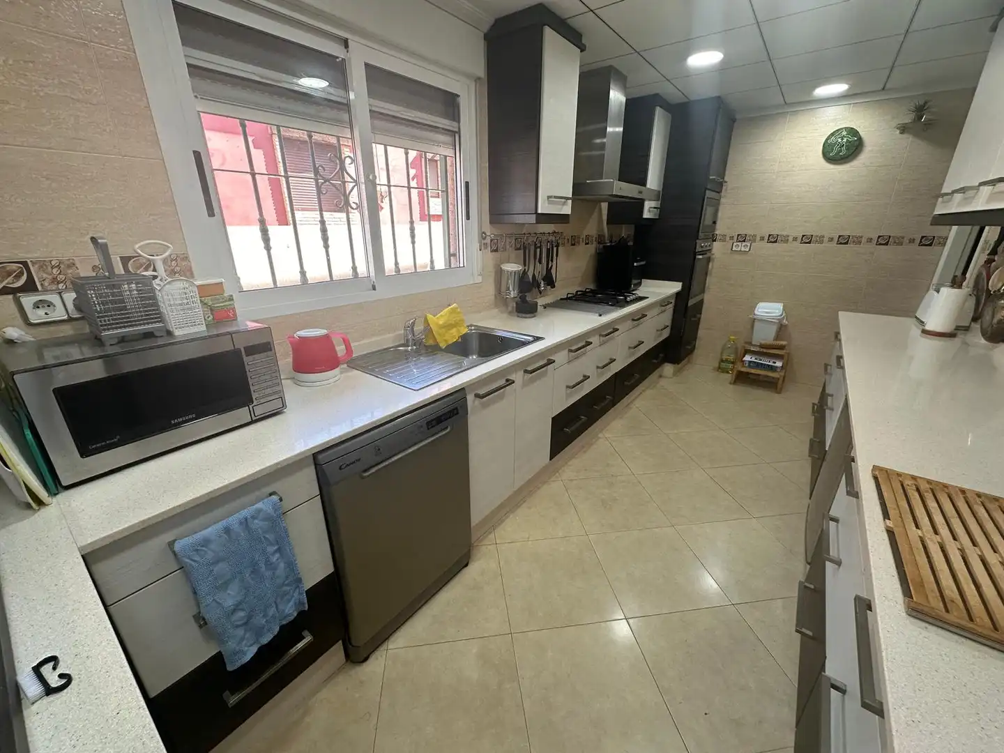 Cuina de Casa adosada en venda en Daya Nueva amb Aire condicionat, Calefacció i Jardí privat