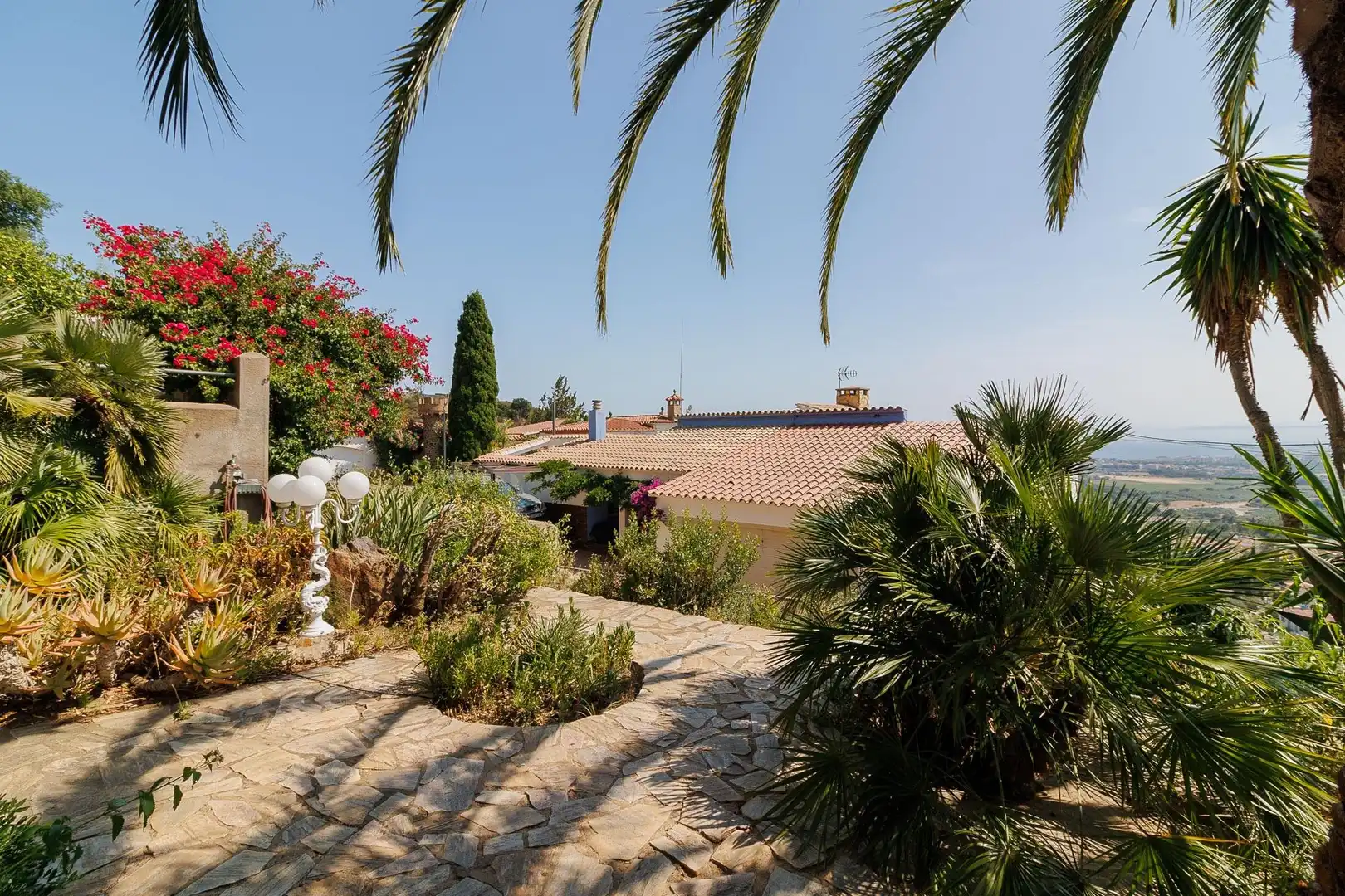 Vista exterior de Casa o xalet en venda en Roses amb Aire condicionat, Calefacció i Terrassa
