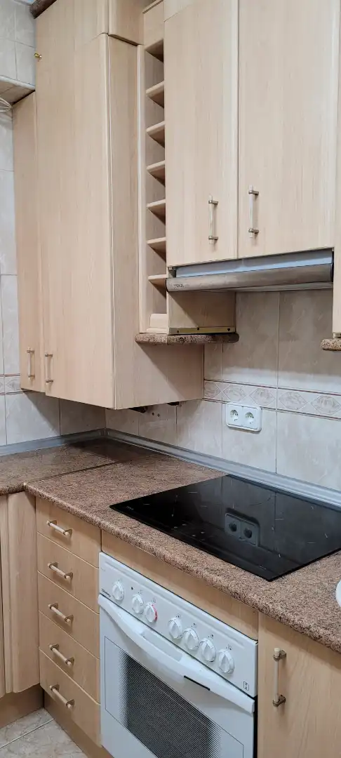 Cuina de Pis de lloguer en Cuenca amb Calefacció, Moblat i Forn