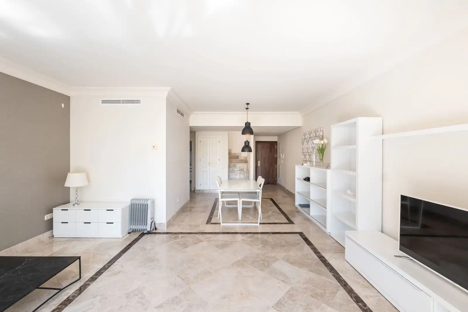Attic for sale in Marbella  with Terrace, Storage room and Furnished