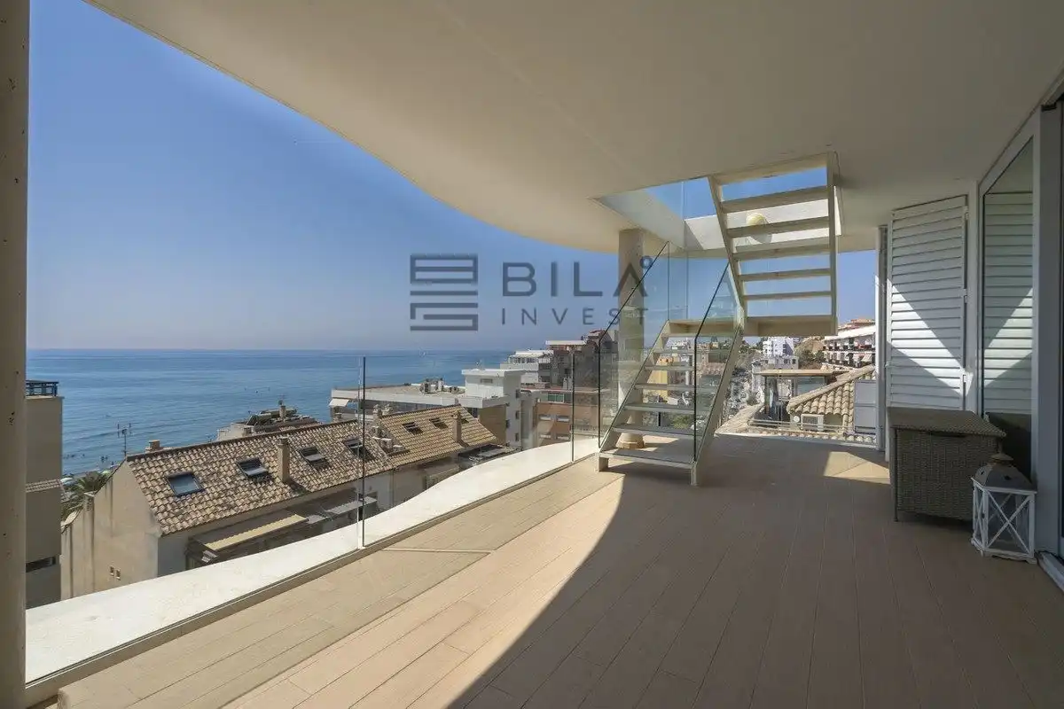 Penthouse with pool for sale in Carvajal, imagen 2