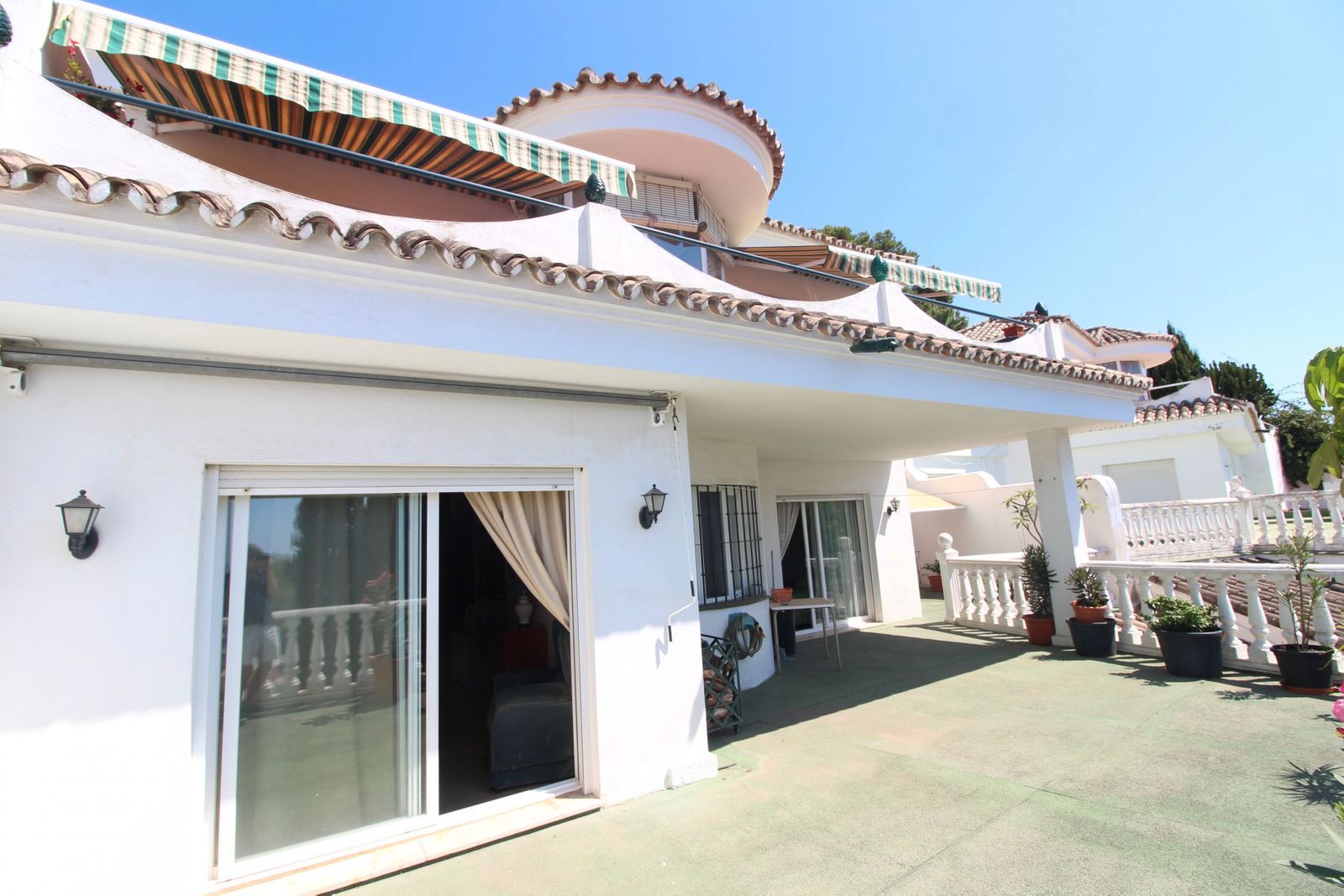 Garden of House or chalet for sale in Marbella  with Air Conditioner, Private garden and Terrace