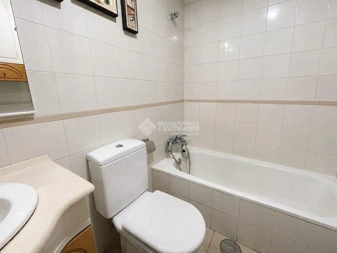 Baño de Piso en venta en San Fernando de Henares con Aire acondicionado, Calefacción y Parquet