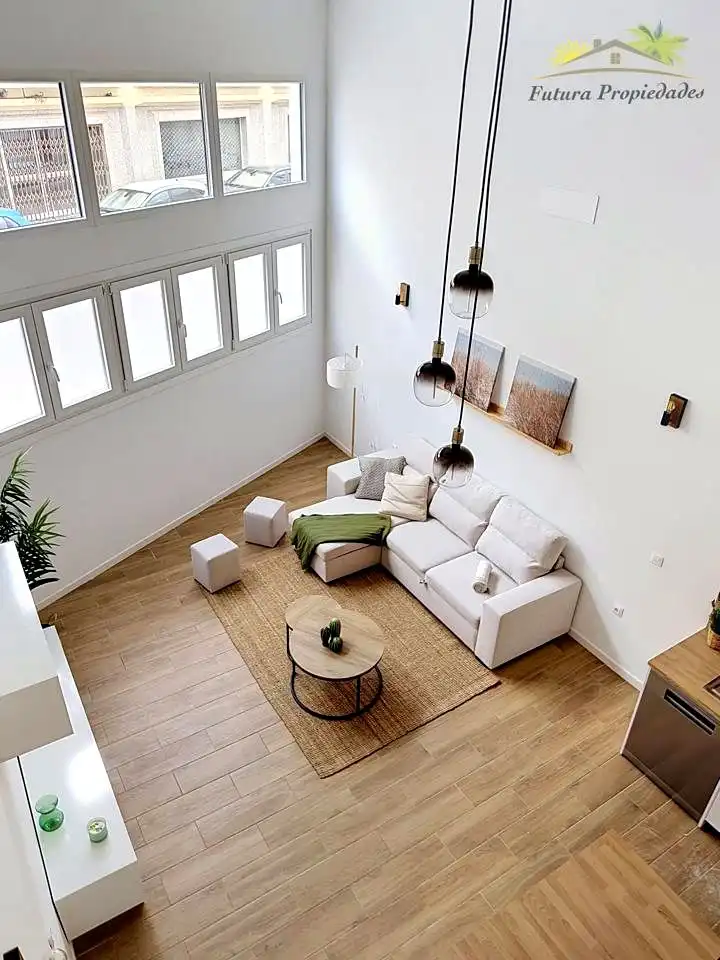 Wohnzimmer von Erdgeschoss zum Verkauf in Arrecife mit Möbliert