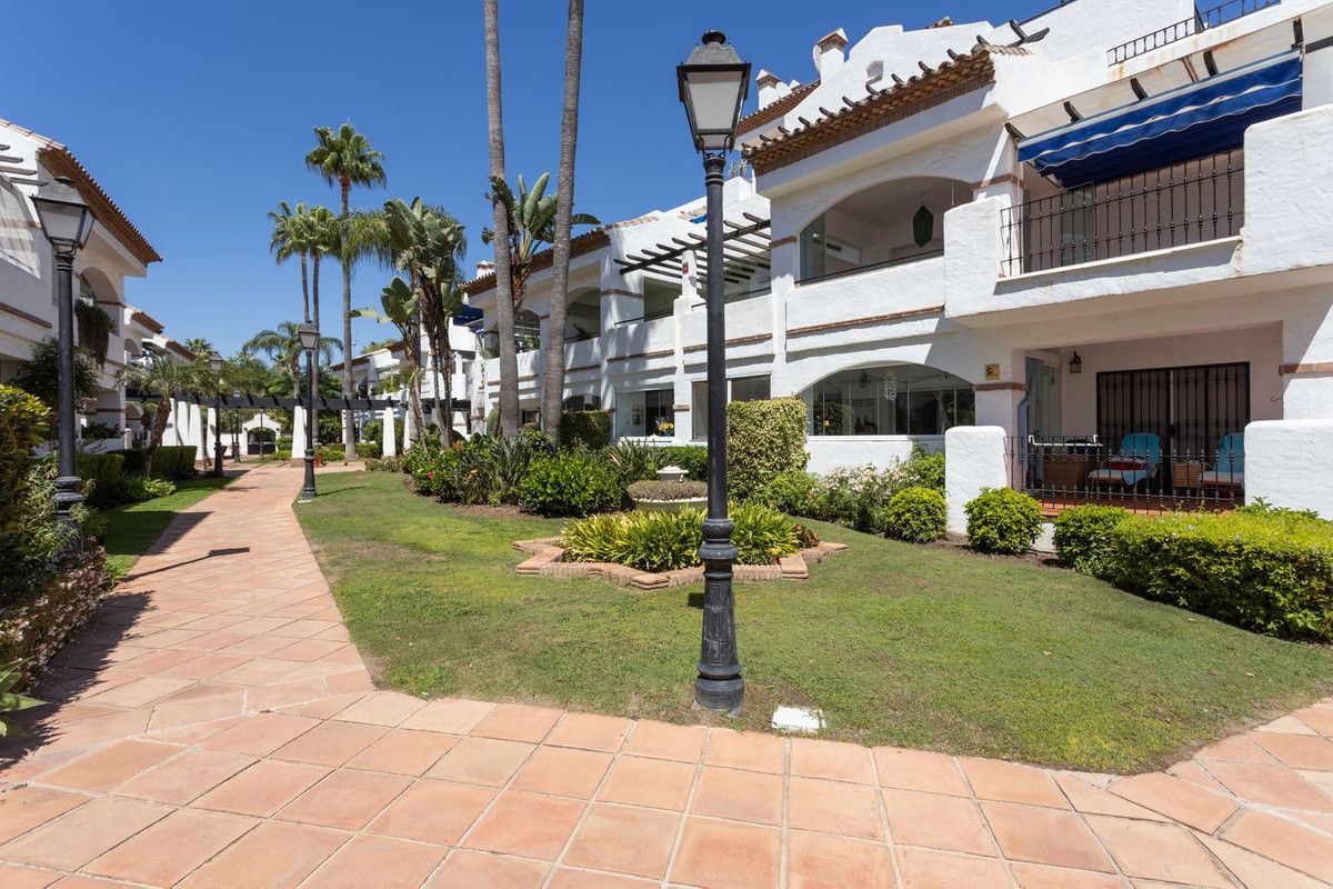 Exterior view of Planta baja for rent in Málaga Capital  with Air Conditioner, Private garden and Terrace
