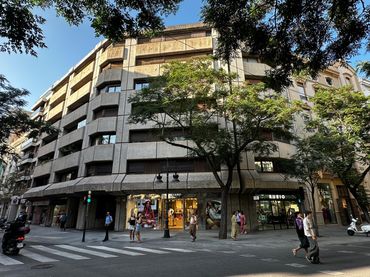 Pis amb balcó en venda a Carrer del Comte de Salvatierra 13