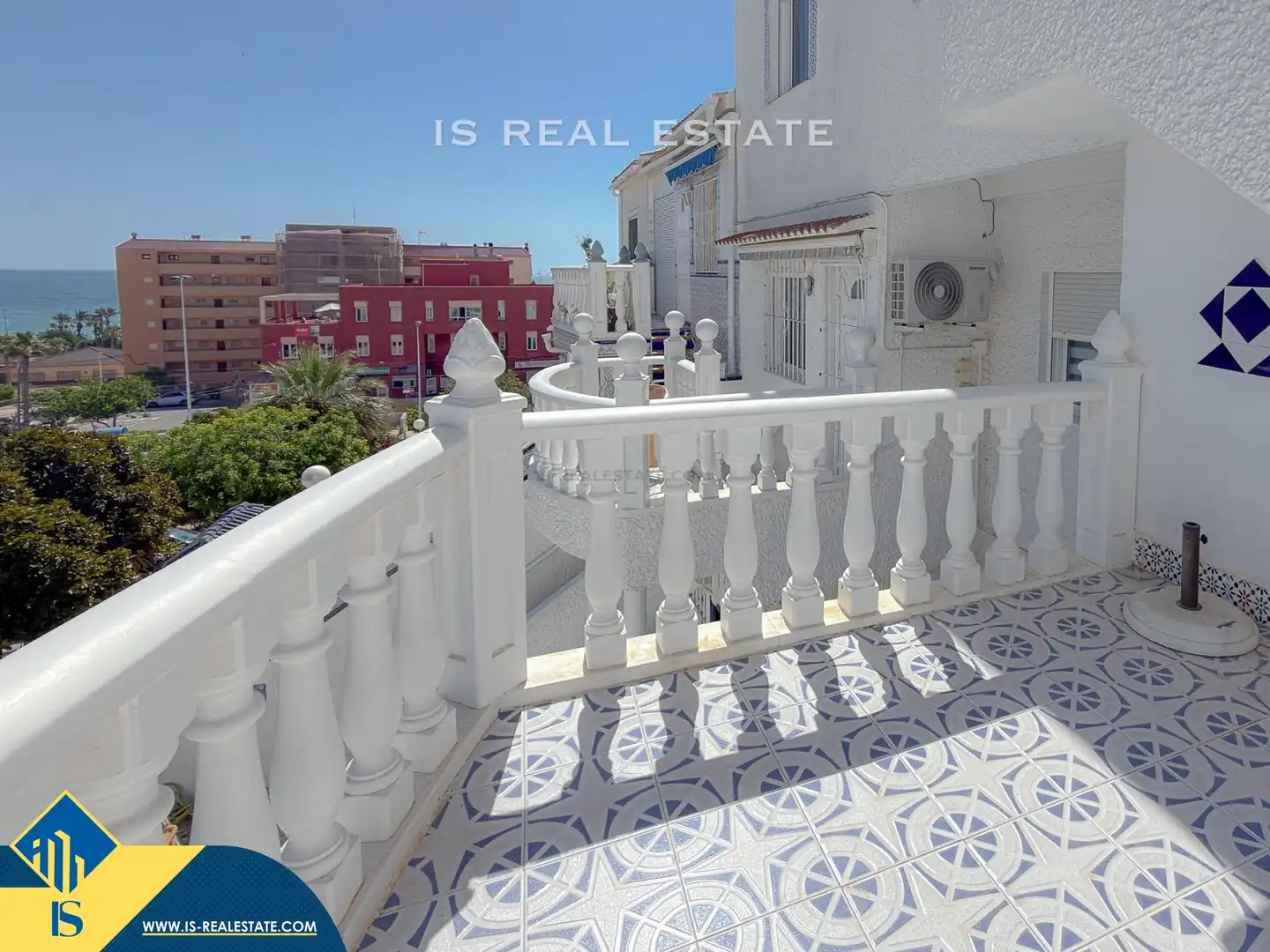 Casa amb terrassa en venda a La Mata, imagen 5