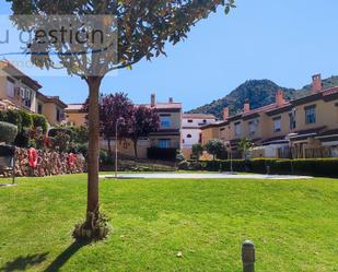 Vista exterior de Casa adosada en venda en Cuevas del Becerro amb Aire condicionat, Terrassa i Traster