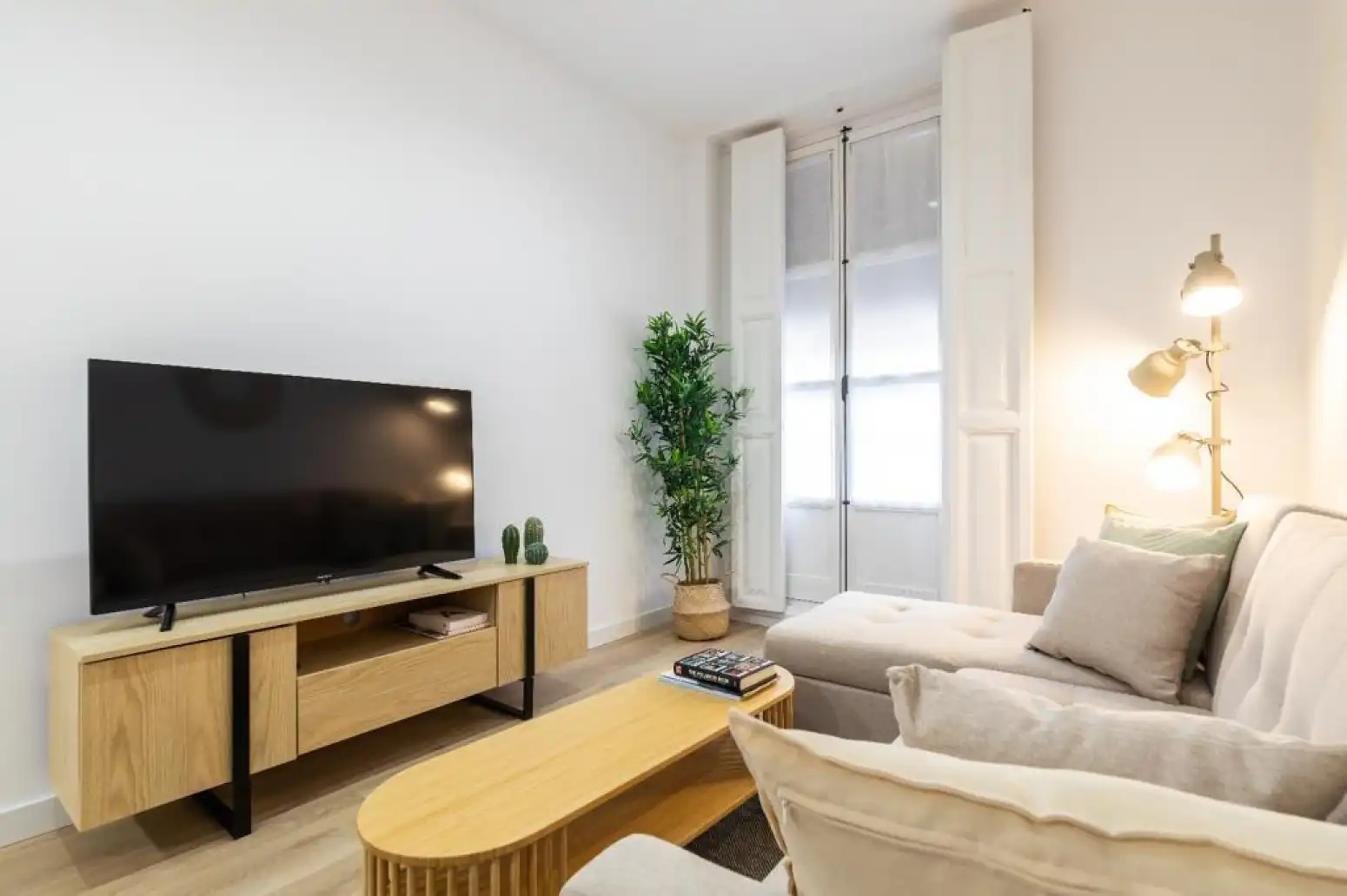 Wohnzimmer von Wohnung zur Miete in Valencia mit Klimaanlage, Heizung und Parkett