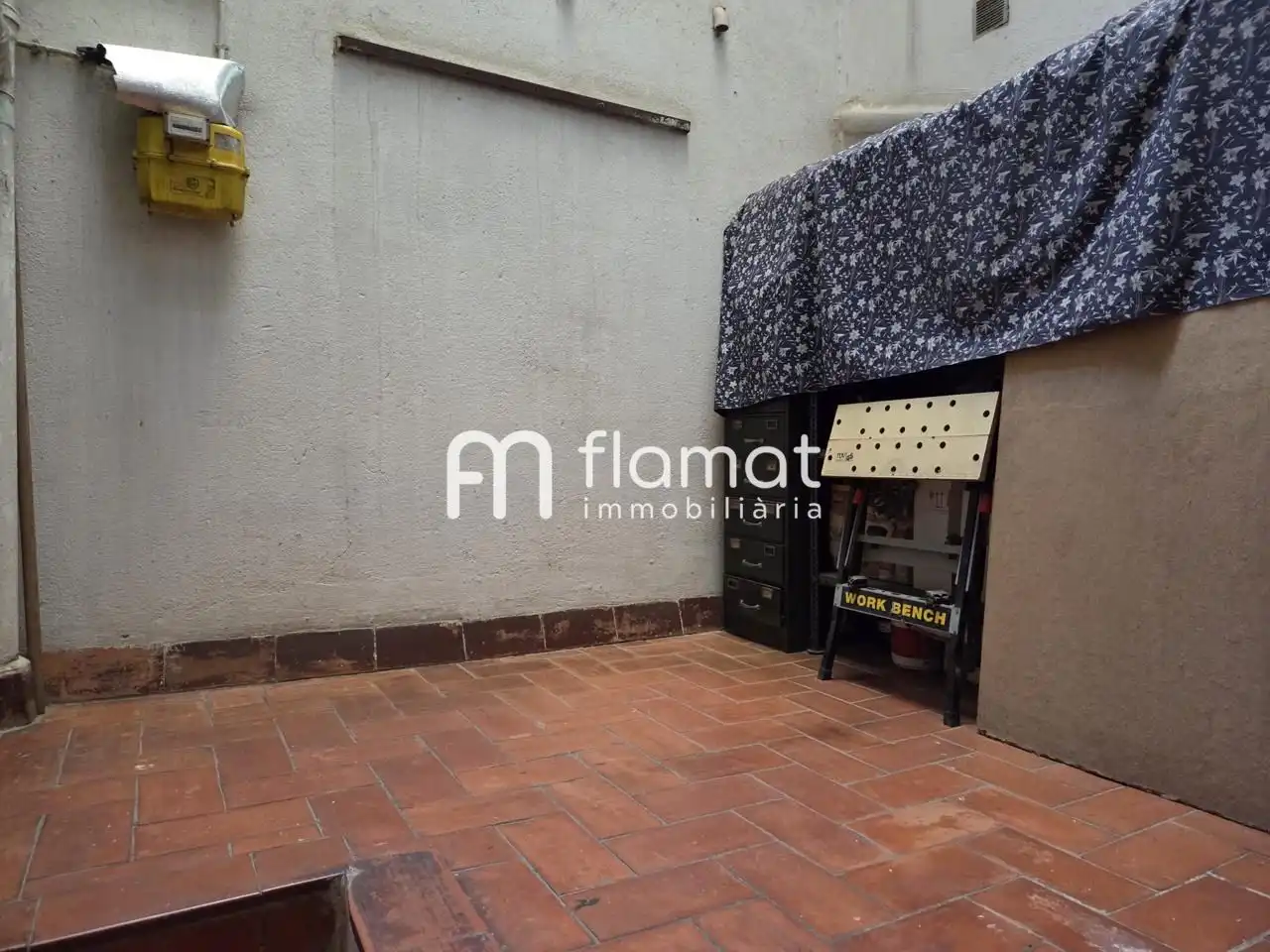 Exterior view of Duplexes for sale in Santa Coloma de Gramenet  with Air Conditioner, Terrace and Balcony