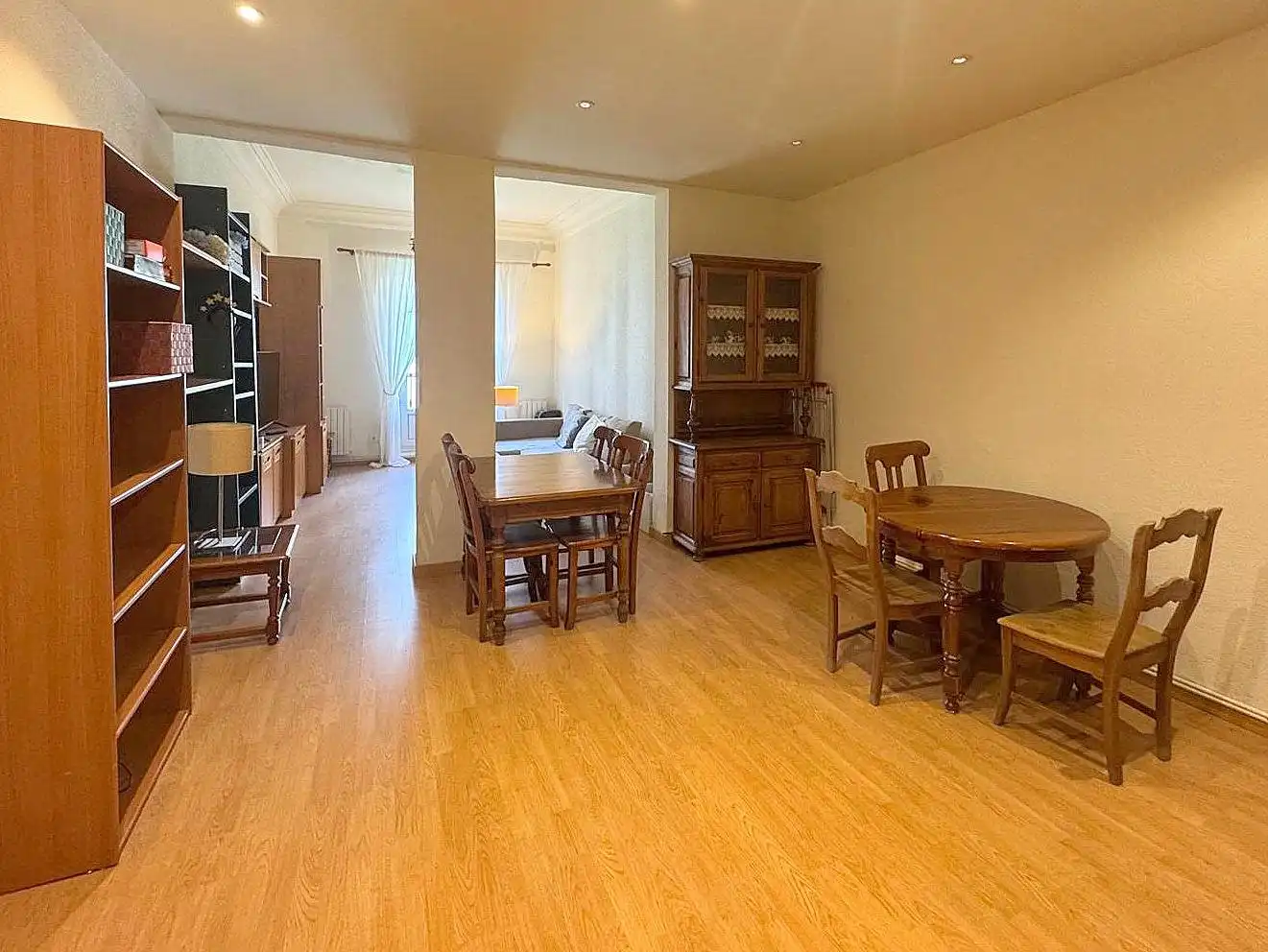 Comedor de Piso en venta en Madrid con Calefacción, TV y Balcón