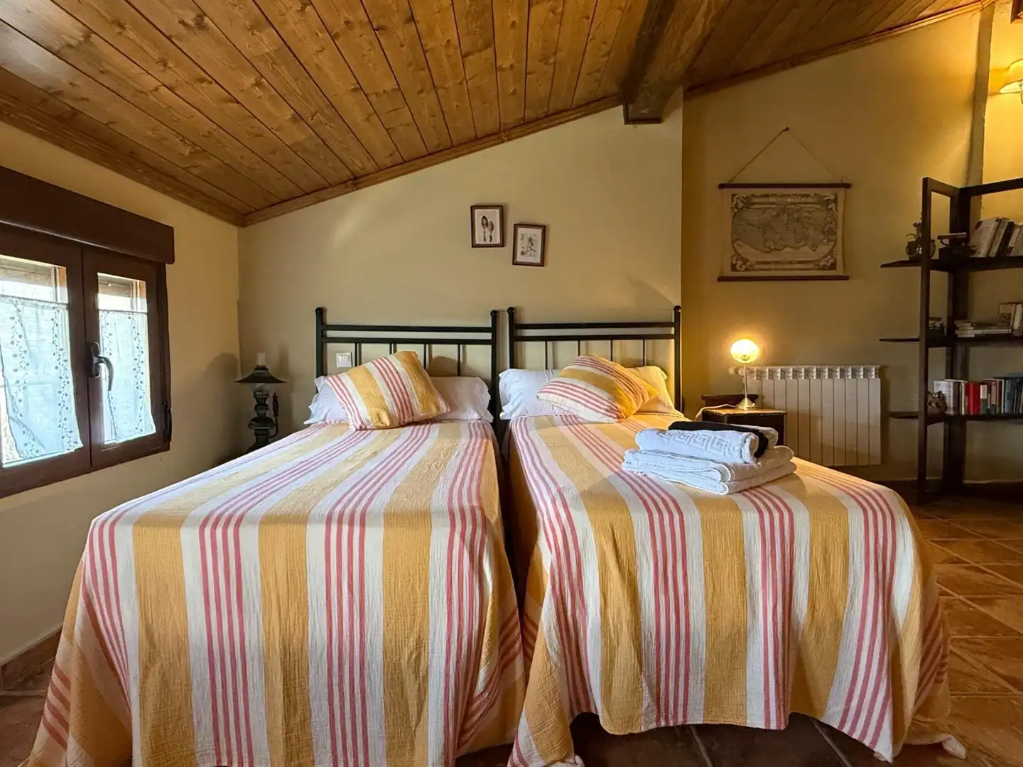 Habitación de Finca rústica en venta en Auñón con Terraza, Amueblado y Balcón