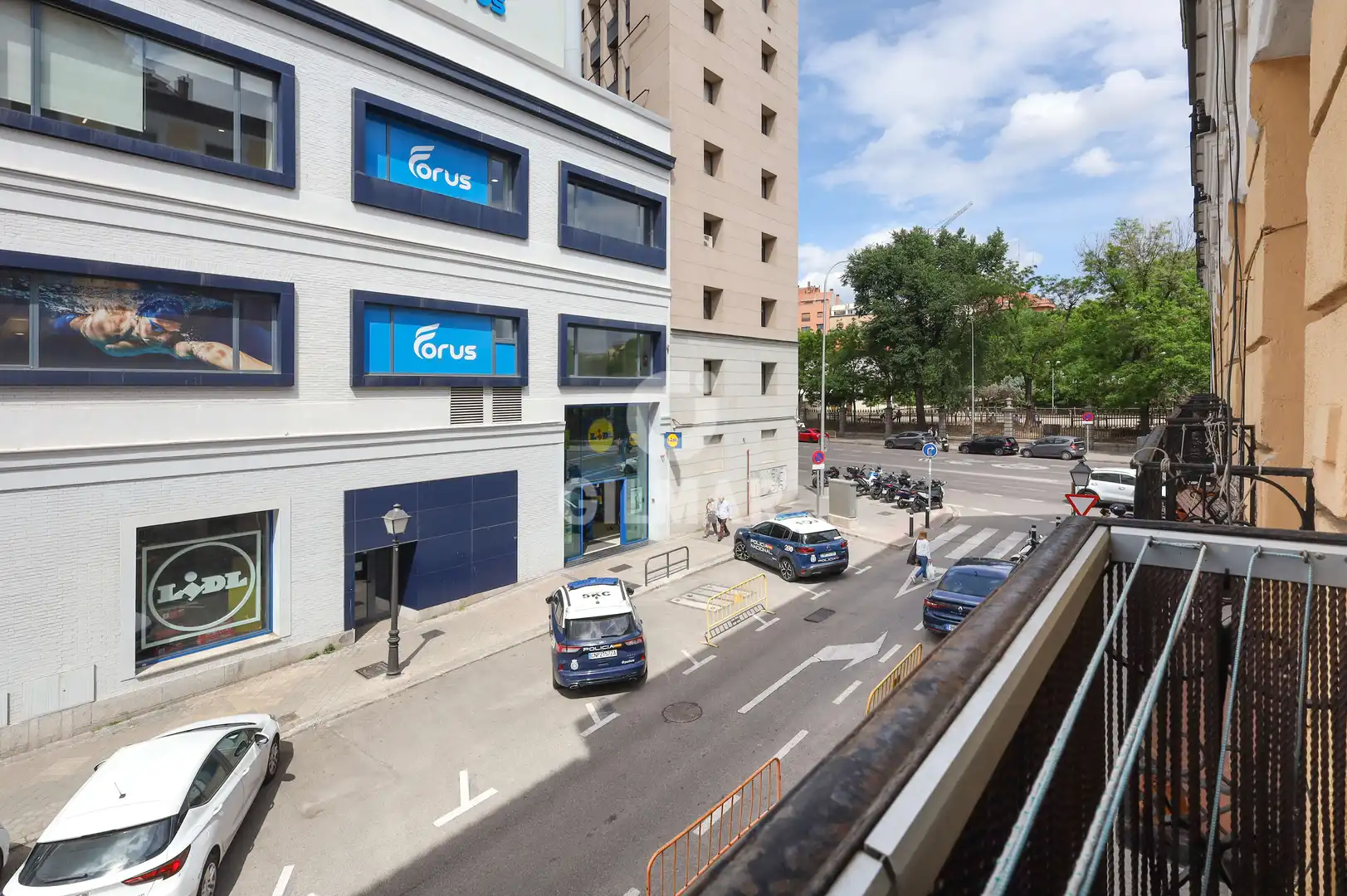 Exterior view of Flat for sale in Madrid  with Heating