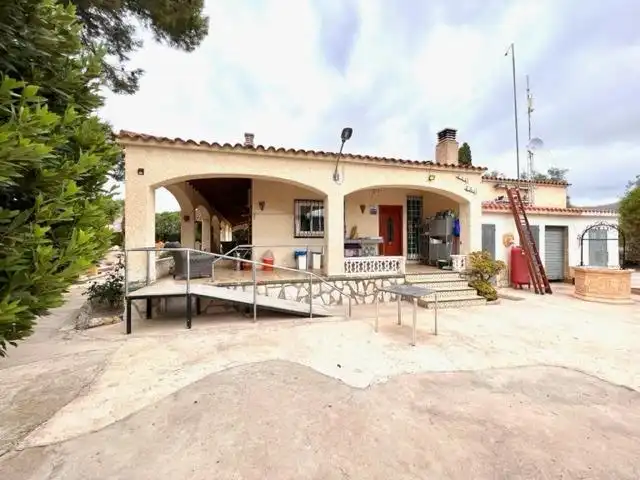 Vista exterior de Casa o chalet en venta en Alicante / Alacant con Calefacción, Jardín privado y Trastero