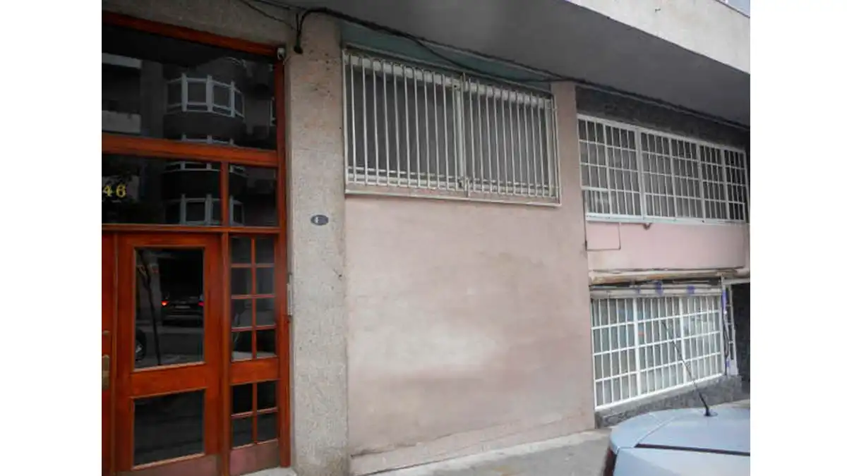 Vista exterior de Local en venta en Vigo 