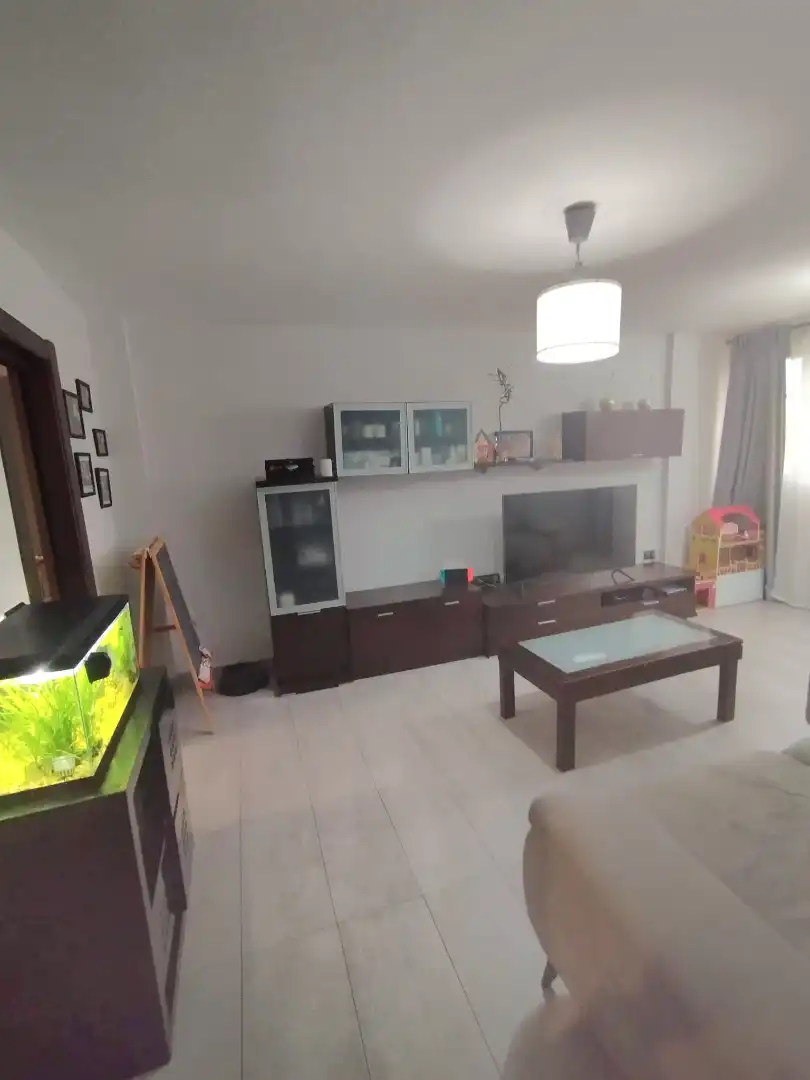 Sala d'estar de Pis en venda en Algeciras amb Moblat