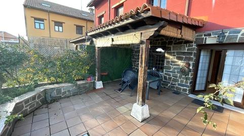 Foto 2 de Casa adosada en venda a Calle Barrio, Sariegos, León