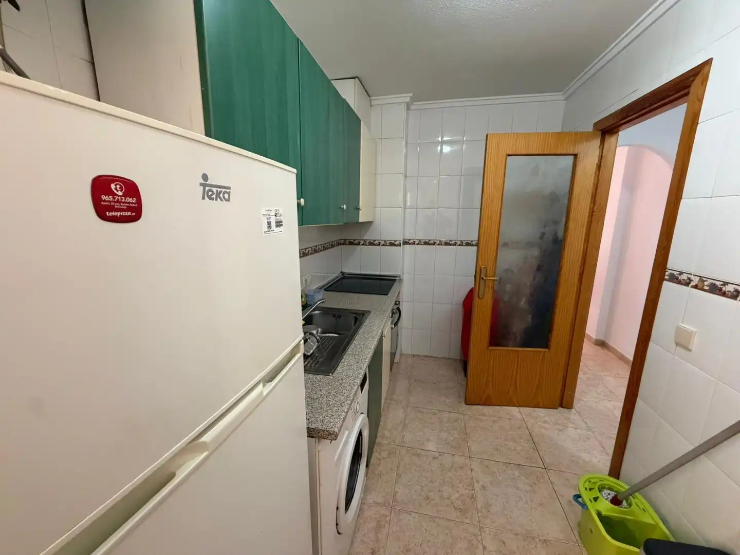 Cuina de Apartament en venda en Torrevieja amb Terrassa, Moblat i Piscina comunitària