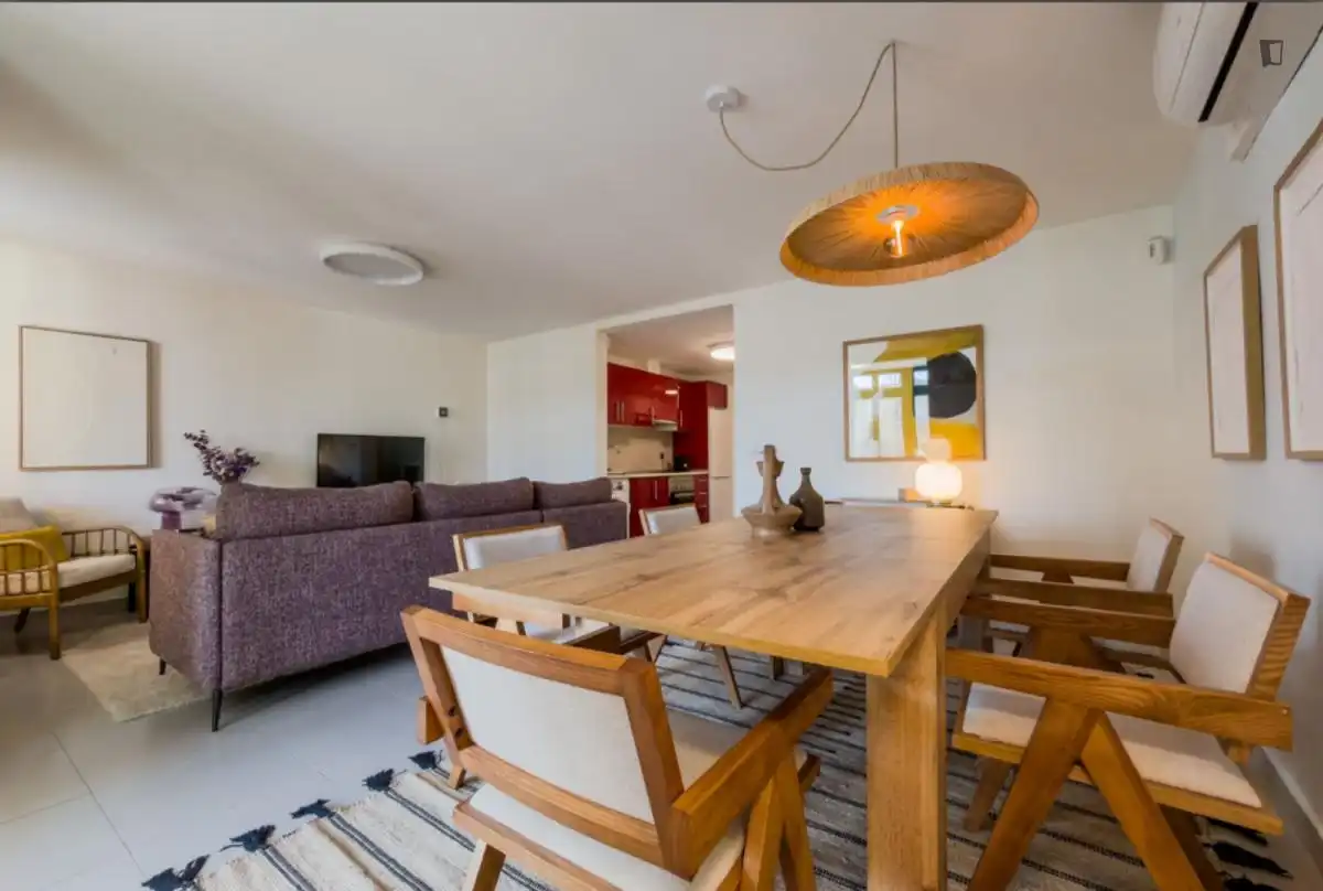 Comedor de Apartamento de alquiler en Barcelona con Aire acondicionado, Calefacción y Amueblado
