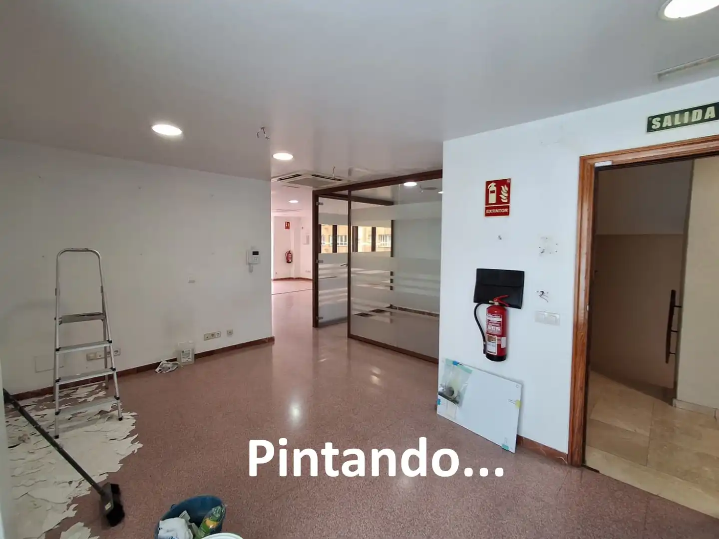 Büro zur Miete in Las Palmas de Gran Canaria mit Klimaanlage und Heizung