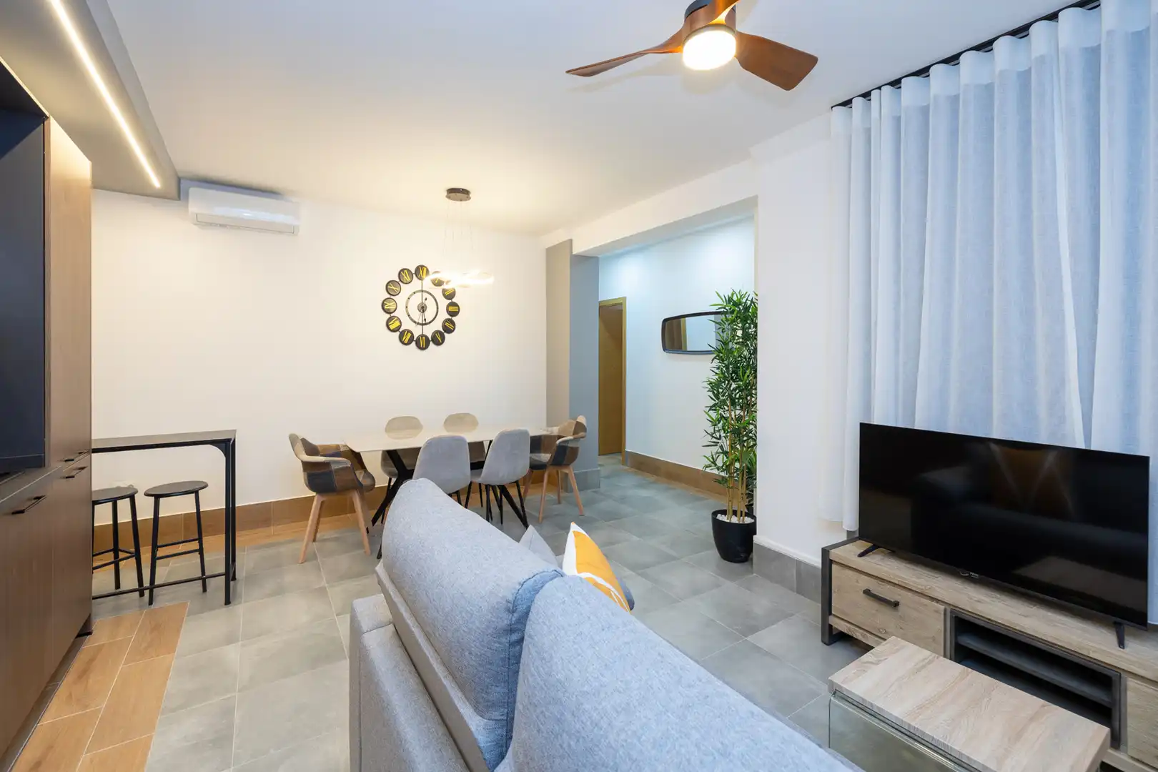 Wohnzimmer von Wohnung zur Miete in Granada mit Klimaanlage, Heizung und Möbliert